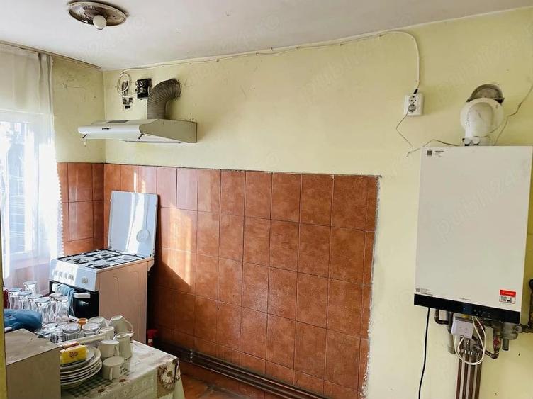 Casă cu Teren 326 Mp în Păușești