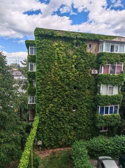 Apartament cu 2 camere decomandat în Satu Nou