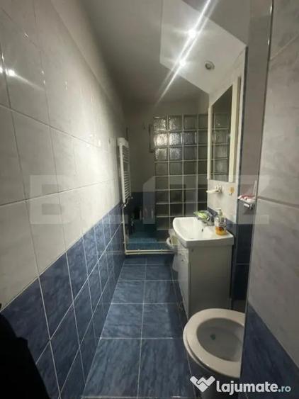 Apartament cu 3 camere semidecomandat, mobilat în Craiovița Nouă