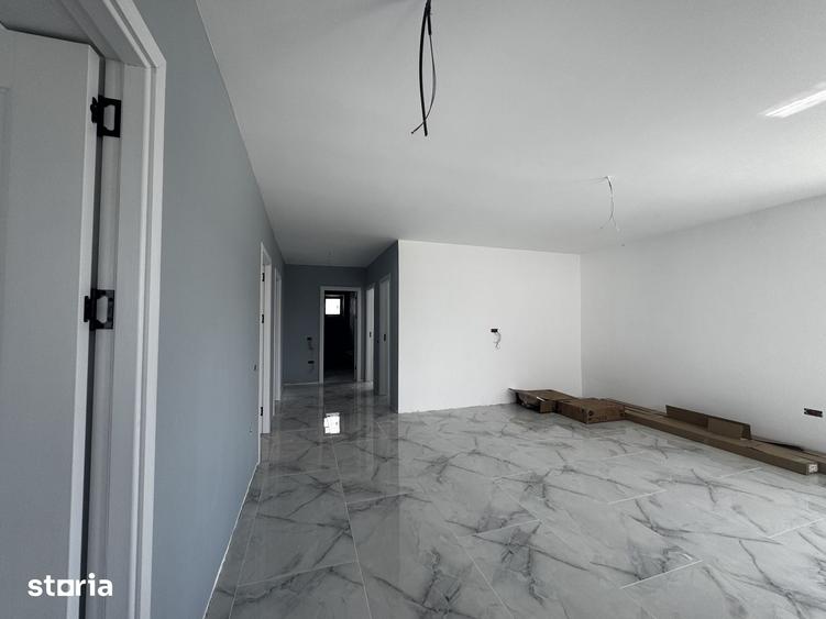 Casă cu 4 camere cu Teren 625 Mp în Ștefănești