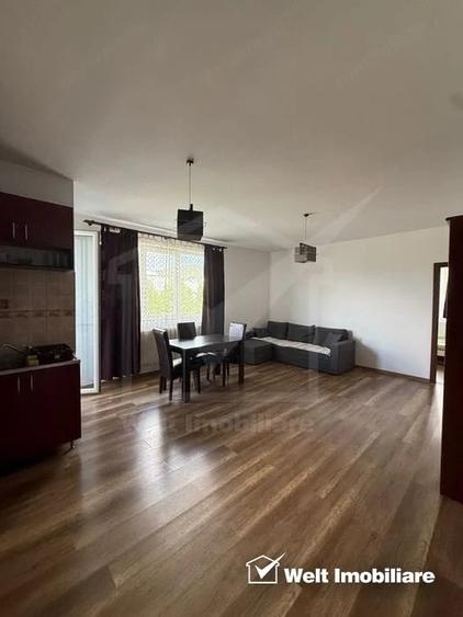 Apartament cu 3 camere decomandat în Florești
