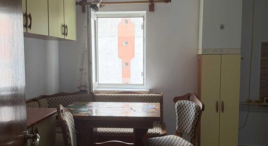 Apartament cu 2 camere decomandat, mobilat în Faleza Nord