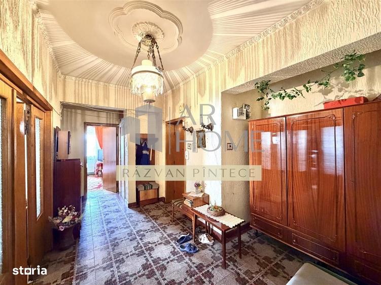 Apartament cu 3 camere decomandat în Ultracentral — fotografia 1