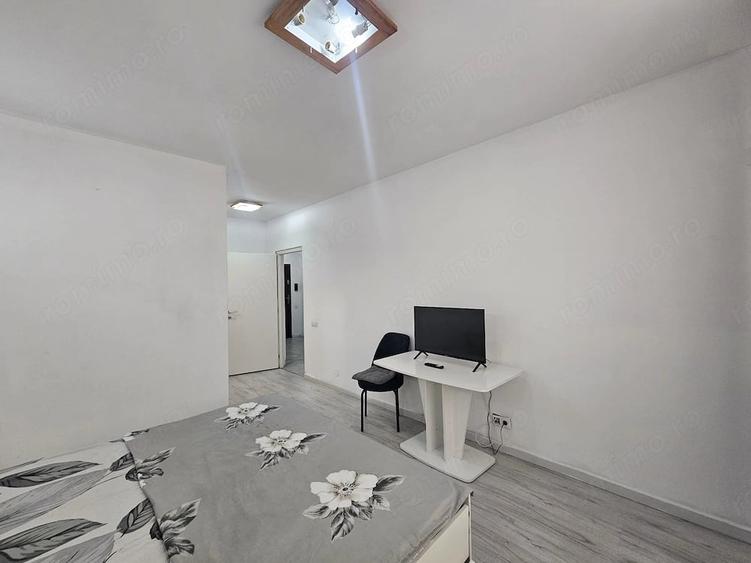 Apartament cu 2 camere decomandat în Pietroasa