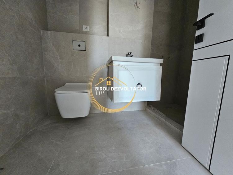 Apartament cu 3 camere decomandat în P-ța Rosetti