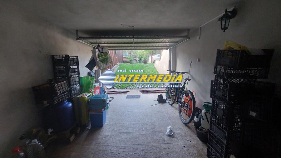 Casă individuală cu 4 camere cu Teren 235 Mp în Cetate