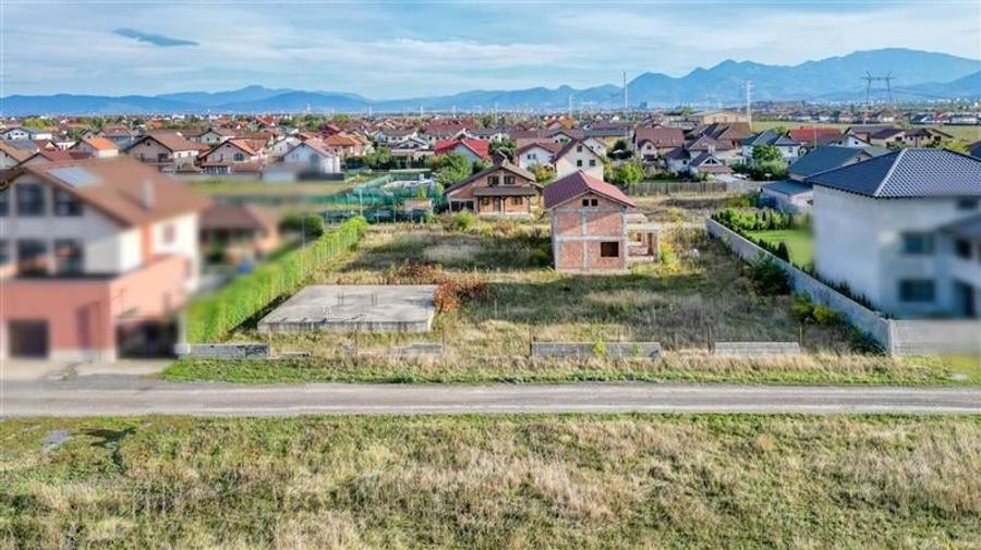 Teren Construcții intravilan de 462 mp, în Sânpetru