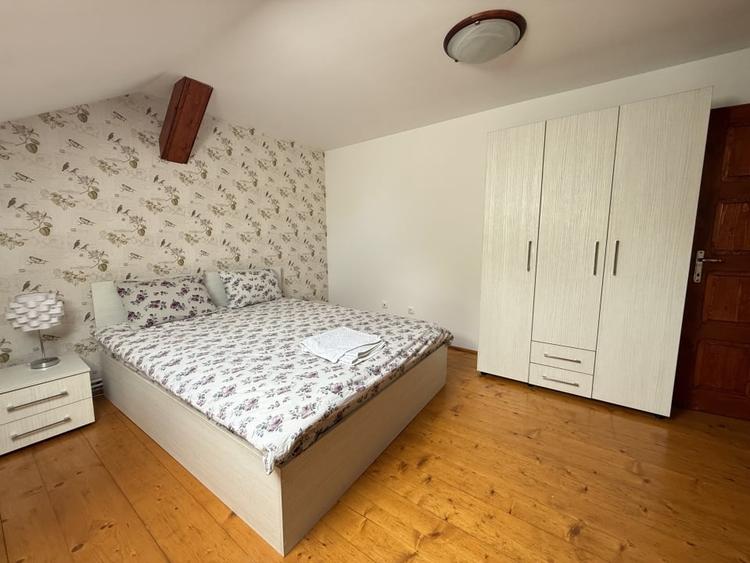 Apartament cu 3 camere decomandat, mobilat în Bălcescu