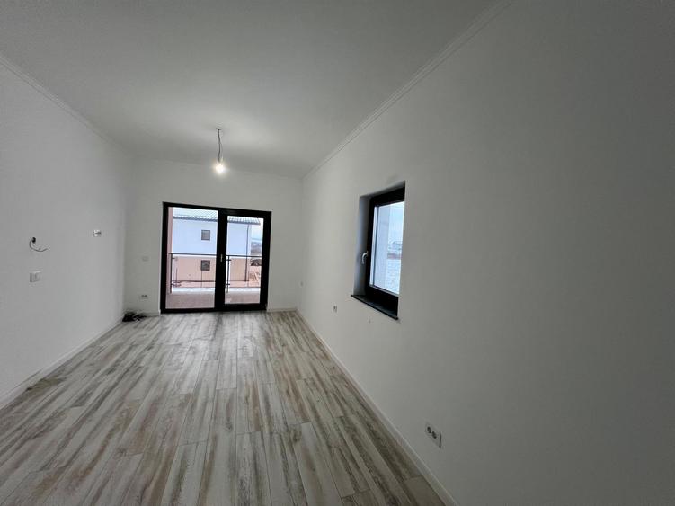 Casă individuală cu 4 camere cu Canalizare în Miroslava