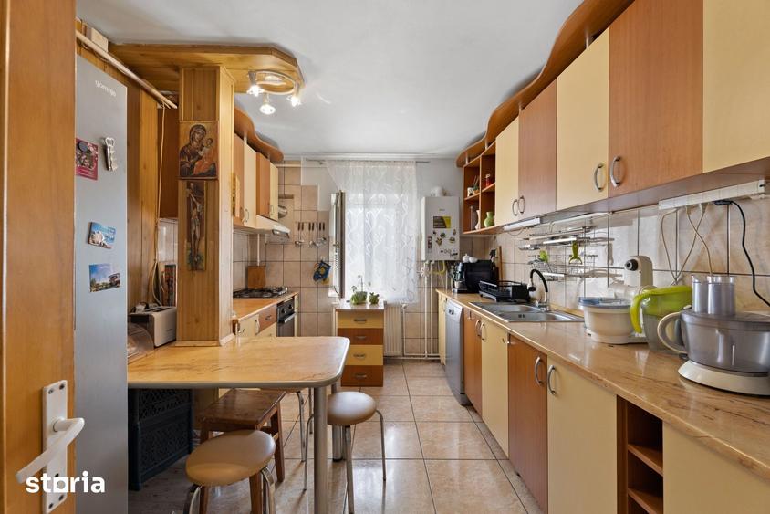 Apartament cu 3 camere în Alfa