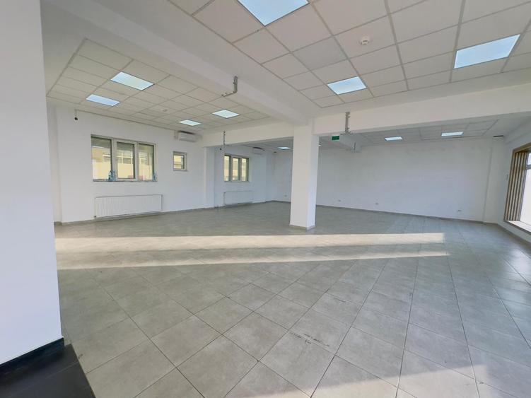 Spațiu comercial, de 150 mp, în Militari