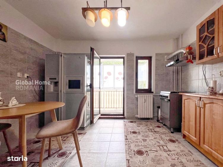 Apartament cu 4 camere decomandat, mobilat în Decebal