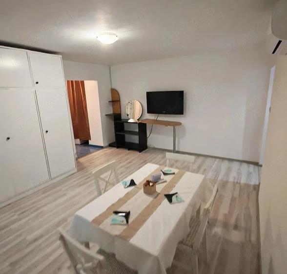 Apartament cu 2 camere decomandat în Buziașului