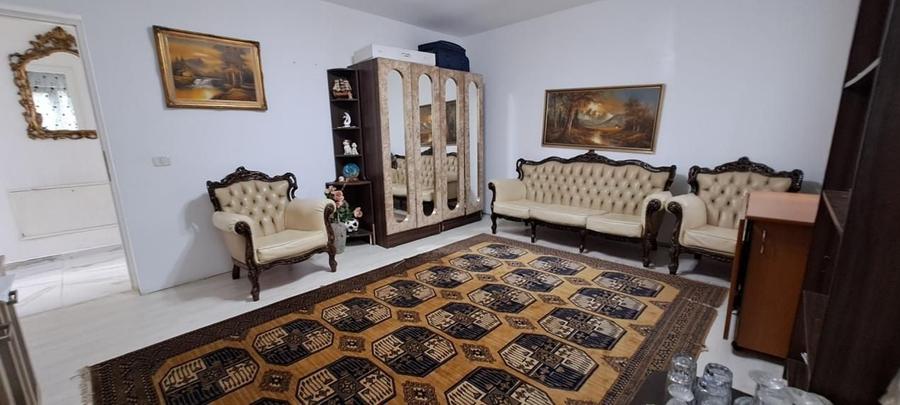 Casă individuală cu 8 camere cu Canalizare în Lunca Cetățuii