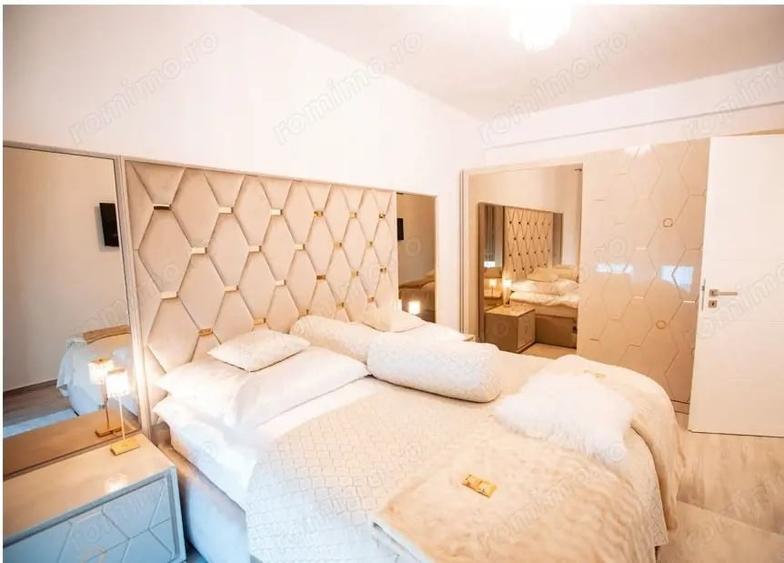 Apartament cu 3 camere decomandat în Torontalului