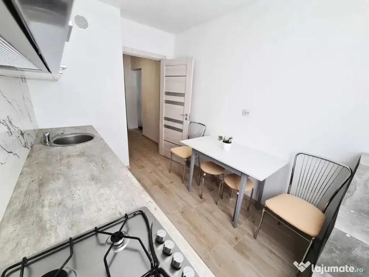 Apartament cu 2 camere semidecomandat în Malu Roșu
