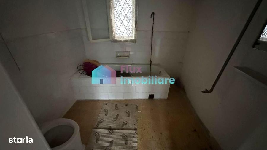 Casă cu 3 camere în Central