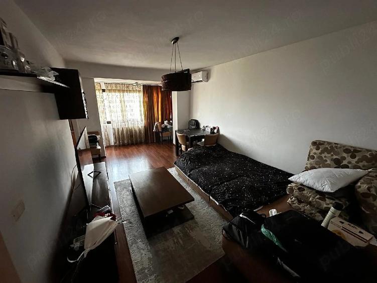 Garsonieră decomandată în Tineretului