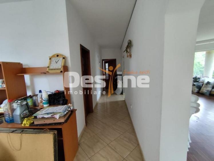 Casă cu 5 camere cu Teren 1508 Mp în Țânțăreni