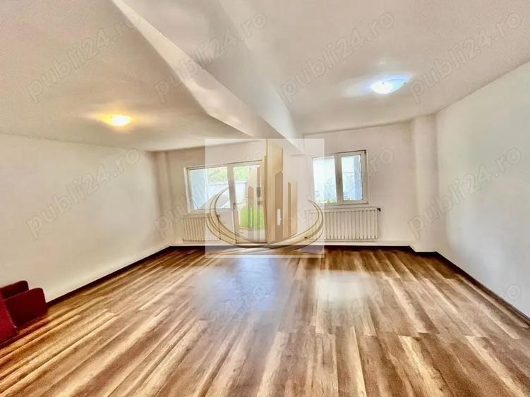 Duplex cu 5 camere cu Canalizare în Lipovei