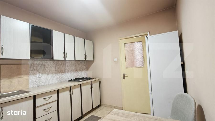Apartament cu 3 camere decomandat în Central
