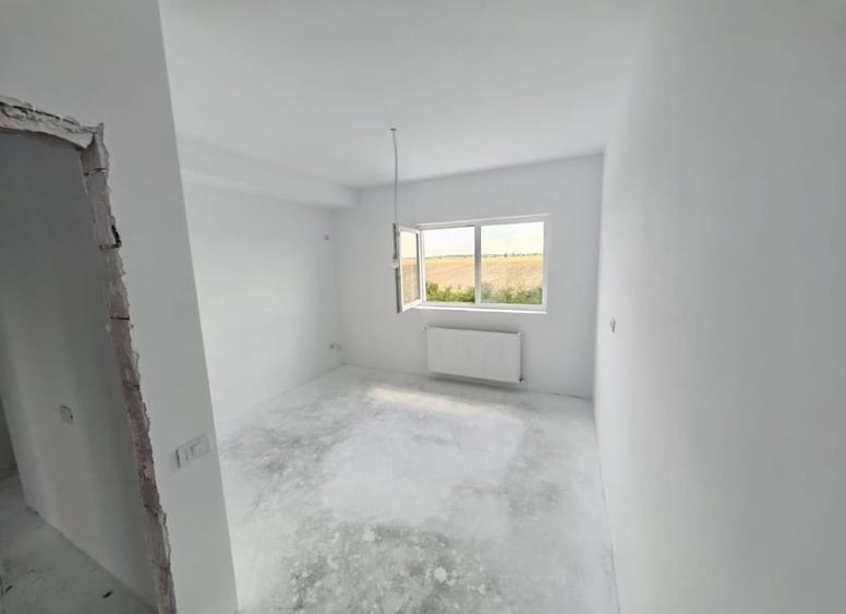 Casă cu 4 camere cu Teren 220 Mp în Berceni