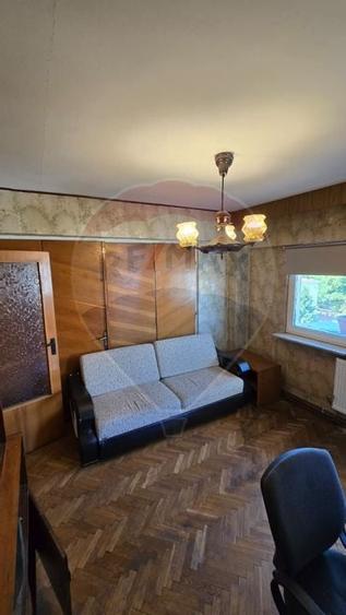 Apartament cu 4 camere decomandat în Ultracentral