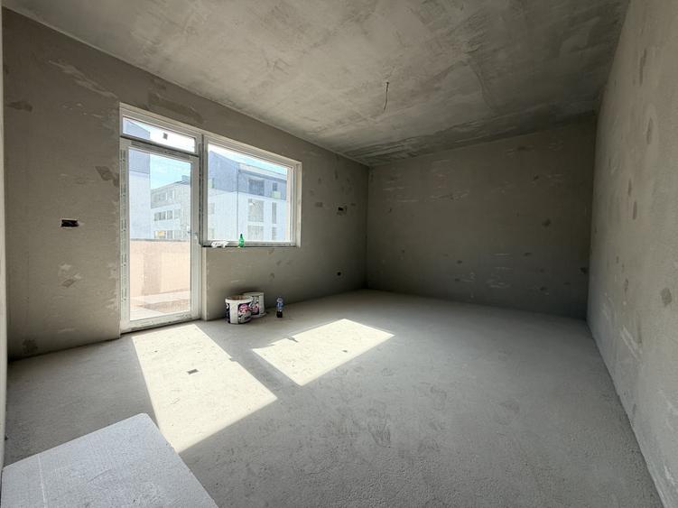 Apartament cu 2 camere decomandat în Giroc