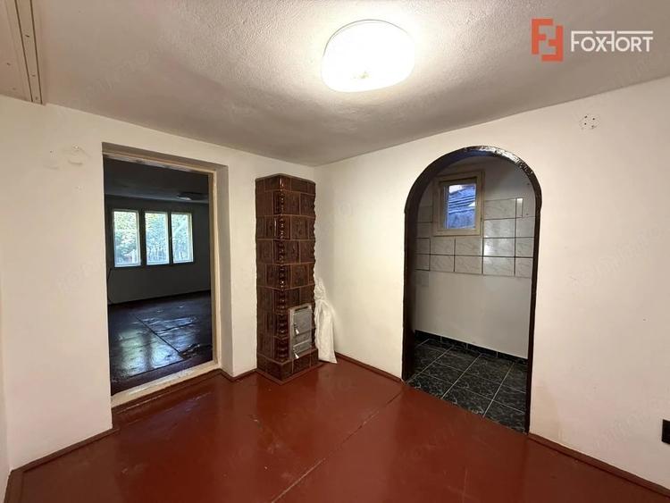 Casă cu 4 camere cu Teren 430 Mp în Plopi