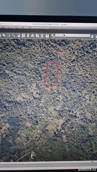 Teren de 8000 mp, în Central