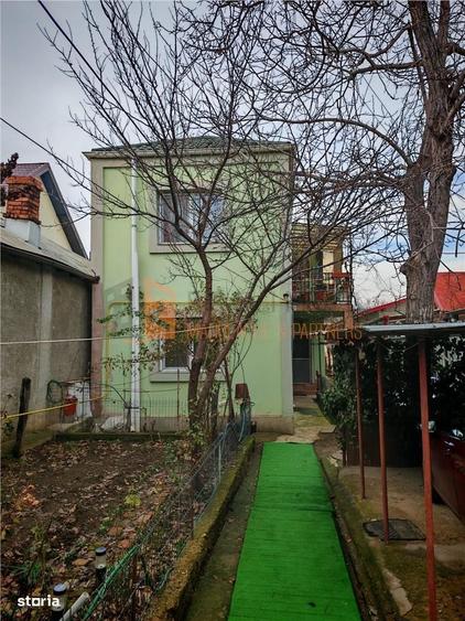 Casă cu 4 camere în Băceni