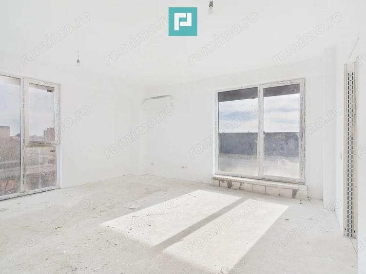 Apartament cu 3 camere semidecomandat în Tipografilor