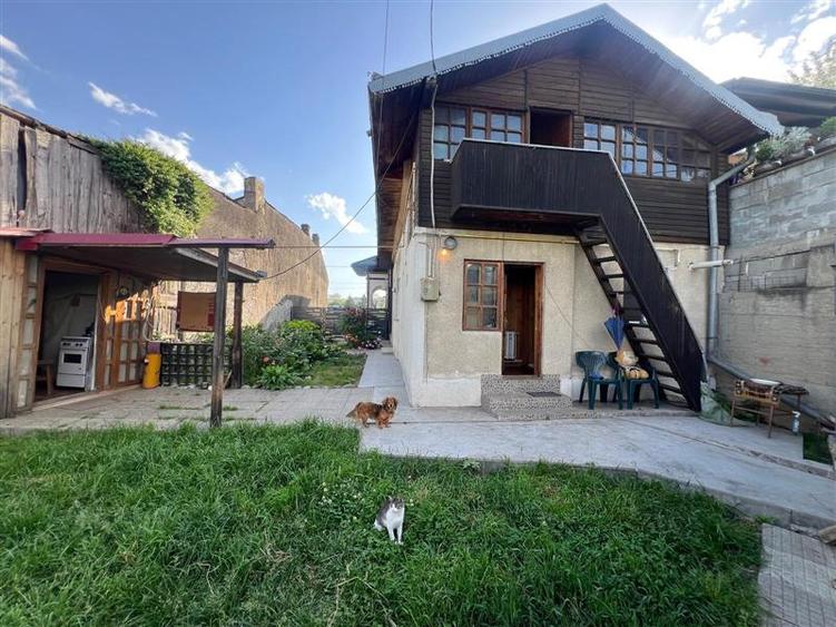 Casă cu 2 camere cu Canalizare în Unirii