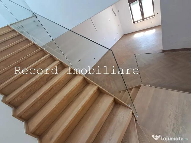 Casă cu 6 camere cu Teren 150 Mp în Gruia