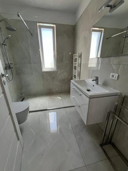 Apartament cu 2 camere decomandat în Giroc