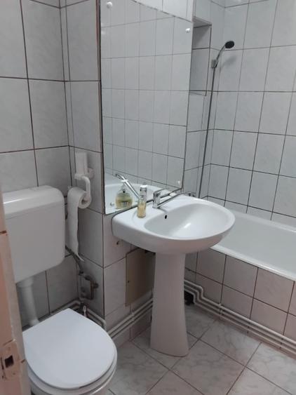 Apartament cu 3 camere decomandat în Răcădău