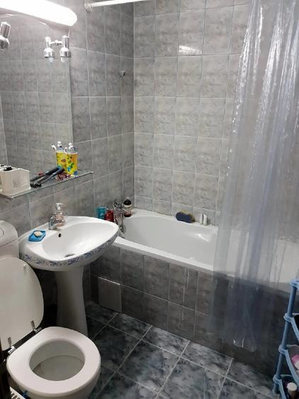 Apartament cu 2 camere semidecomandat în Cazino
