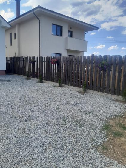 Casă individuală cu 5 camere cu Canalizare în Gilău