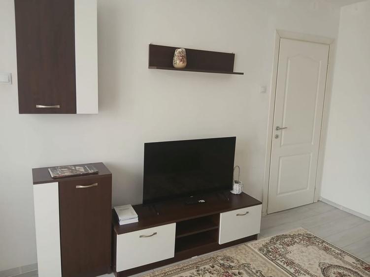 Apartament cu 2 camere nedecomandat în Tătărași