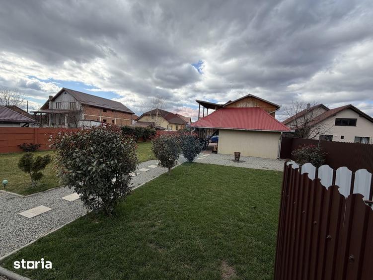 Casă cu 5 camere cu Teren 999 Mp în Central