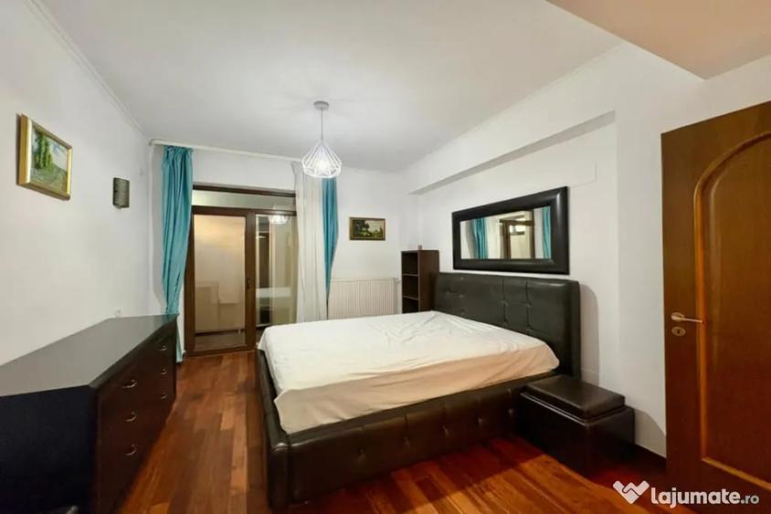 Apartament cu 3 camere semidecomandat în Bucureștii Noi