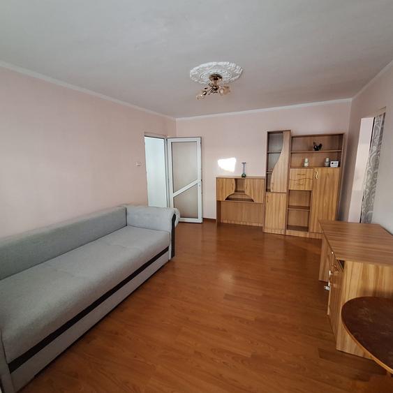 Inchiriez apartament 2 camere - 1