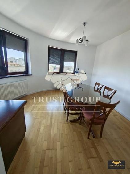 Apartament cu 3 camere decomandat, mobilat în Dacia