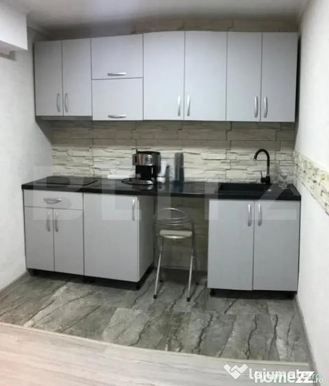 Casă cu 7 camere cu Teren 400 Mp în Central
