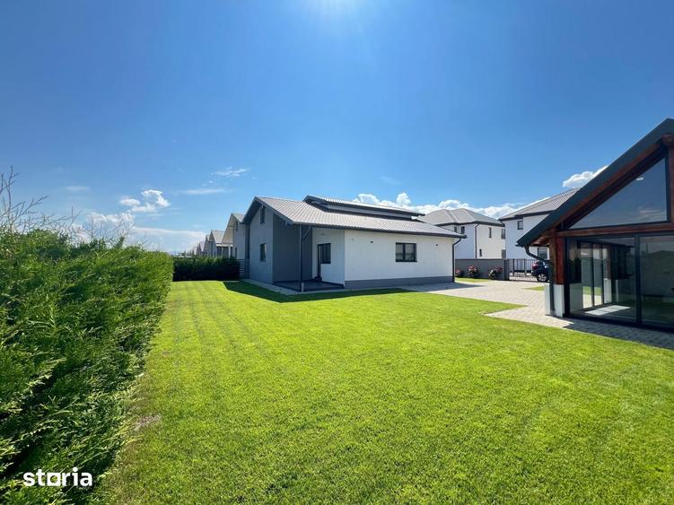 Casă cu 4 camere cu Teren 700 Mp în Central