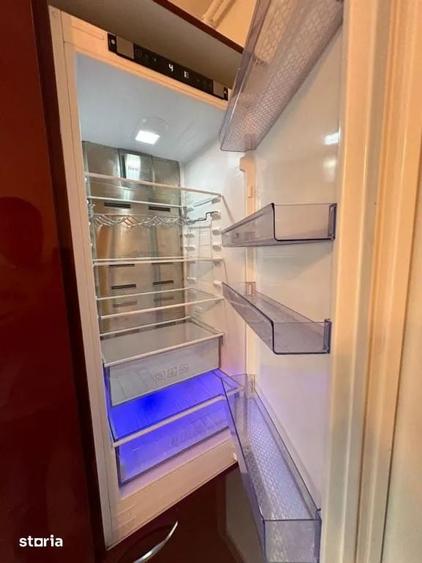 Apartament cu 3 camere decomandat în Tractorul