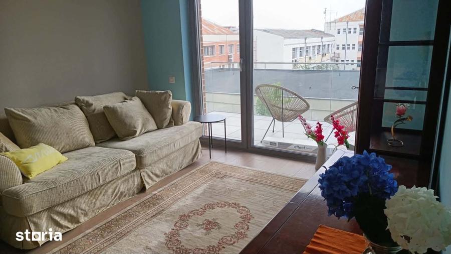 Apartament cu 2 camere semidecomandat, mobilat în Mănăștur