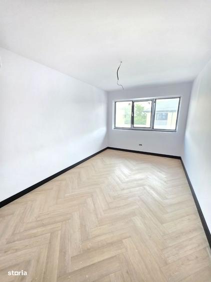 Casă cu 4 camere cu Teren 500 Mp în Central