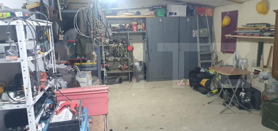 Casa moderna si hala cu ateliere cu 3300 mp teren- in Vatra - 11