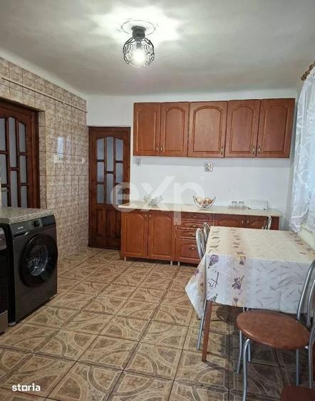 Apartament cu 3 camere semidecomandat în Calea Turzii